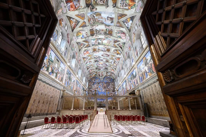 Theo Vatican News, lá phiếu đầu tiên được bầu vào tối 7/5 (giờ Vatican). Nếu không ứng viên nào nhận được 2/3 số phiếu, một cuộc bỏ phiếu khác sẽ được tiến hành. Ảnh: VM.