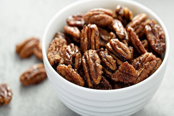 Tốt cho não bộ: Theo Eat This, ăn các loại hạt, bao gồm hạt hồ đào, được chứng minh là có tác động tích cực tổng thể đến khả năng nhận thức của não bộ. Ảnh: Shutterstock.
