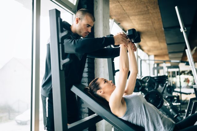 Duy trì thói quen tập thể dục: Mùa thu khiến bạn trở nên “lười” tập luyện hơn và đó là một trong những lý do khiến bạn tăng cân. Ảnh: ET.