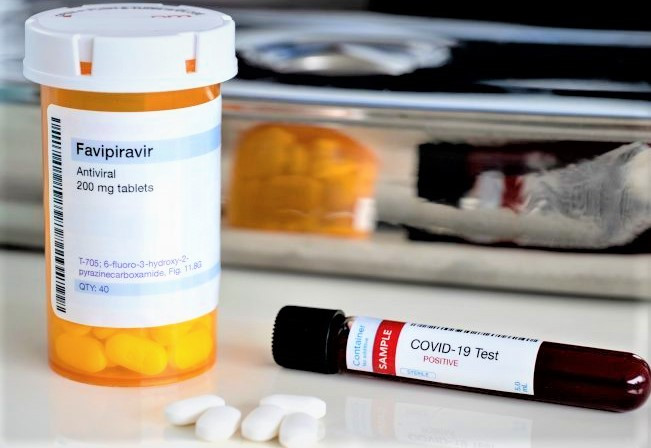 Favipiravir, do hãng Fujifilm (Nhật Bản) sản xuất, được sử dụng lâm sàng từ năm 2014 để điều trị bệnh cúm Nhật Bản, Ebola…Ảnh: Reuters.