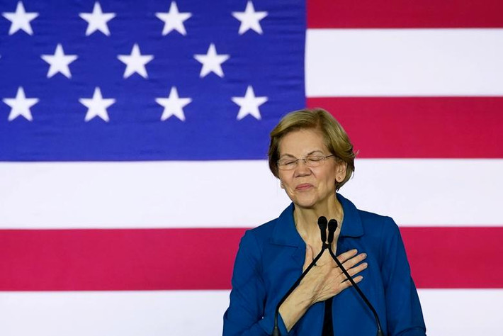 Thượng nghị sĩ bang Massachusetts, bà Elizabeth Warren, giành được tỉ lệ ủng hộ là 9,3%.