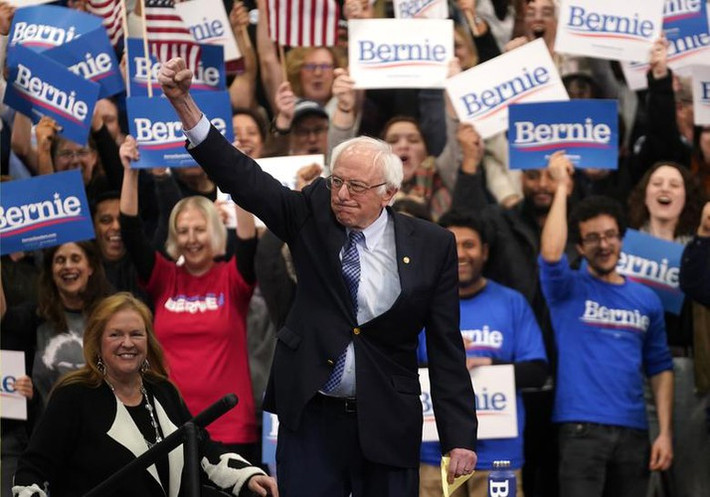 Trước đó, ngày 12/2, ông Bernie Sanders đã giành chiến thắng với tỉ lệ ủng hộ gần 26% trong cuộc bầu cử sơ bộ của đảng Dân chủ tại bang New Hampshire.