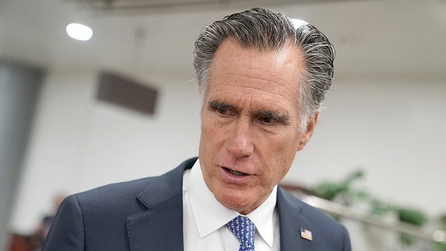 Trước khi bước chân vào chính trị, ông Romney là một doanh nhân, từng làm tư vấn trong công ty Bain & Company. Sau này, ông là Giám đốc điều hành của Bain & Company và đưa công ty thoát khỏi một cuộc khủng hoảng tài chính. Ảnh: The Hill.
