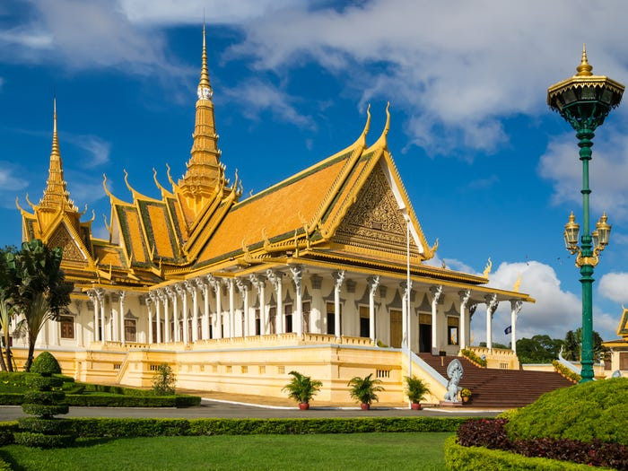 Cung điện Hoàng gia Campuchia ở Phnom Penh được xây dựng vào năm 1866.