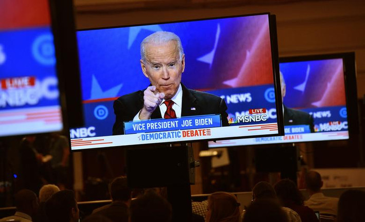 Còn cựu Phó Tổng thống Mỹ Joe Biden cho rằng ông Bloomberg đã không quản lý thành phố (New York) tốt và không làm được gì nhiều trong thời gian làm Thị trưởng.