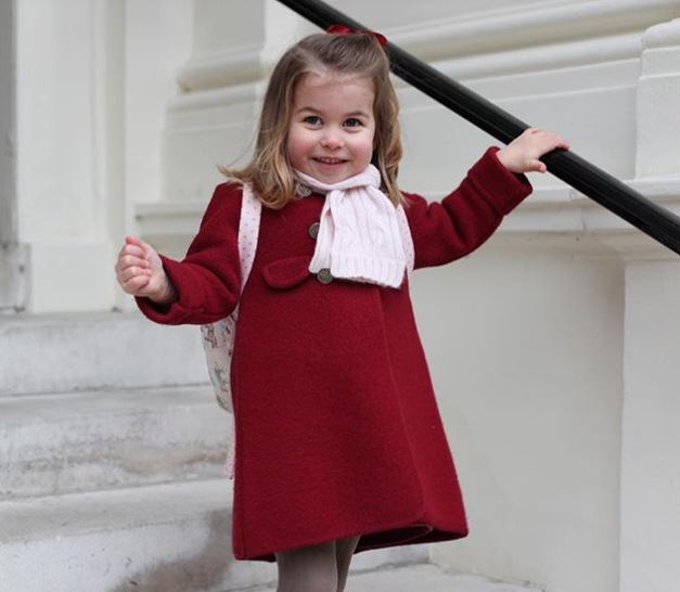 Công chúa Charlotte khi đến trường mẫu giáo.