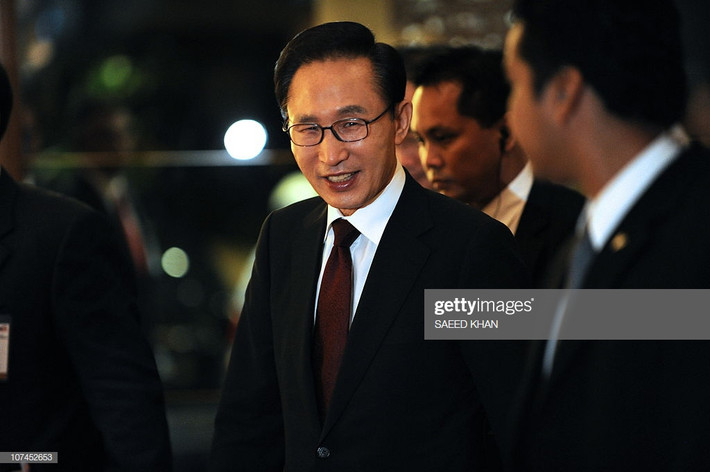 Ông Lee Myung-bak đã ghi tên mình vào lịch sử đất nước Hàn Quốc khi giành thắng lợi áp đảo trong cuộc tổng tuyển cử và trở thành vị tổng thống có tỷ lệ ủng hộ cao nhất (48,7%) kể từ khi Hàn Quốc bắt đầu tiến trình dân chủ hóa vào thập niên 1980. Ảnh: Getty.