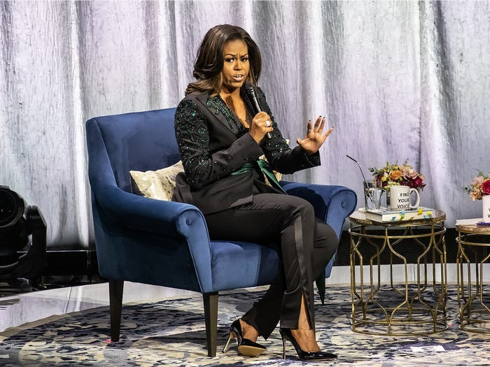 Trong thời gian làm Đệ nhất phu nhân Mỹ, bà Michelle Obama đã tập trung vào các vấn đề giáo dục, người nghèo và lối sống lành mạnh.