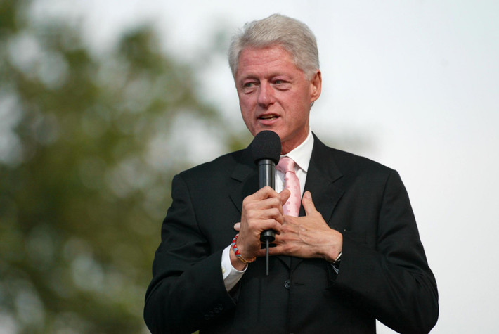 Đến tháng 2/1999, Thượng viện Mỹ đã biểu quyết tha bổng cho Tổng thống Clinton vì không đủ số phiếu để kết tội. Như vậy, quá trình luận tội Tổng thống Bill Clinton kéo dài tổng cộng 127 ngày. Ảnh: UVA Today.