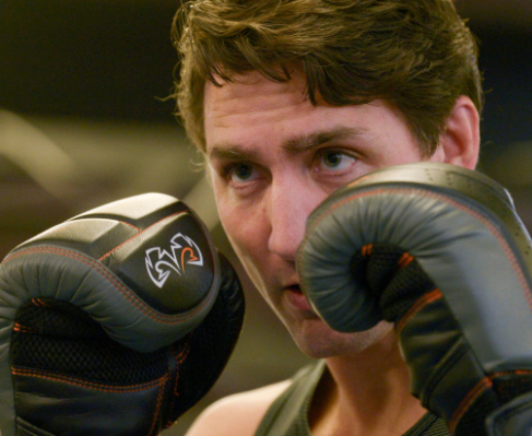 Hôm 11/9, Thủ tướng Trudeau đã phát động chiến dịch tái tranh cử nhiệm kỳ thứ hai. Ông Trudeau đang nỗ lực xây dựng hình ảnh tích cực trước công chúng.
