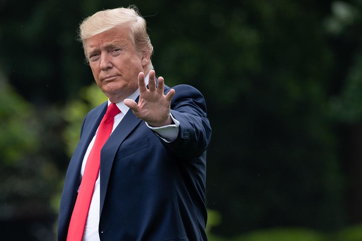 Tổng thống Trump tiếp tục chỉ trích cuộc điều tra nhằm vào ông, coi đó là chiêu bài của Đảng Dân chủ nhằm chiếm được lợi thế trong cuộc bầu cử tổng thống năm 2020. Ảnh: Politico.