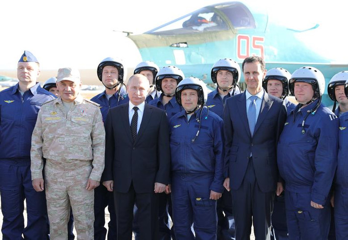 Nga đã yêu cầu Thổ Nhĩ Kỳ không gây cản trở các nỗ lực giải quyết vấn đề Syria. Ngay trước cuộc tấn công, Tổng thống Nga Putin đã có cuộc điện đàm với Tổng thống Erdogan, khuyên nhà lãnh đạo Thổ Nhĩ Kỳ phải "cân nhắc kỹ tình hình".
