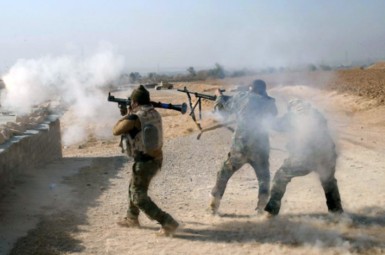 Được biết, kể từ sau chiến dịch quân sự của Quân đội Syria thành công ở Tây Deir Ezzor hồi tháng 9, phiến quân IS liền tập trung tiến hành các cuộc tấn công nhằm vào lực lượng Syria ở Sukhnah và Palmyra, phía đông tỉnh Homs. Ảnh: AN.