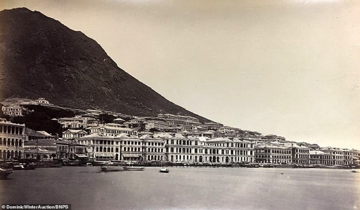 Núi Thái Bình nổi tiếng ở Hong Kong. Được biết, vào đầu thế kỷ 19, ngọn núi này đã thu hút khá nhiều người Châu Âu.