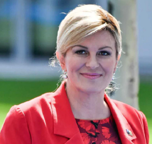 Được biết, trước khi trở thành Tổng thống, bà Kolinda Grabar-Kitarovic từng đảm nhiệm nhiều chức vụ quan trọng trong bộ máy chính trị của Croatia. Không chỉ vậy, con đường học vấn của bà cũng khiến nhiều người phải thán phục. Ảnh: NDTV.