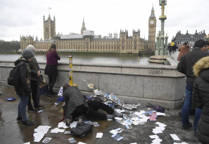 Được biết, các vụ tấn công kinh hoàng ở London vừa qua xảy ra đúng tròn một năm sau vụ khủng bố ở Brussels (Bỉ) khiến hàng trăm người thương vong năm 2016. Ảnh: Reuters.