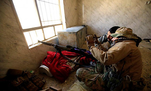 Lính bắn tỉa của lực lượng phản ứng nhanh Iraq trong chiến dịch giải phóng Mosul.