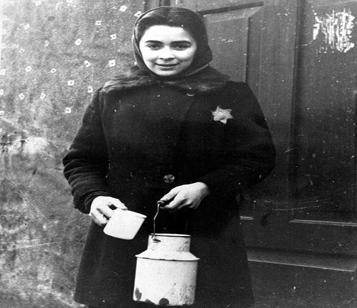 Helen Verblunsky sống tại khu ổ chuột Kovno là một người may mắn sống sót, sau đó di cư tới Canada.