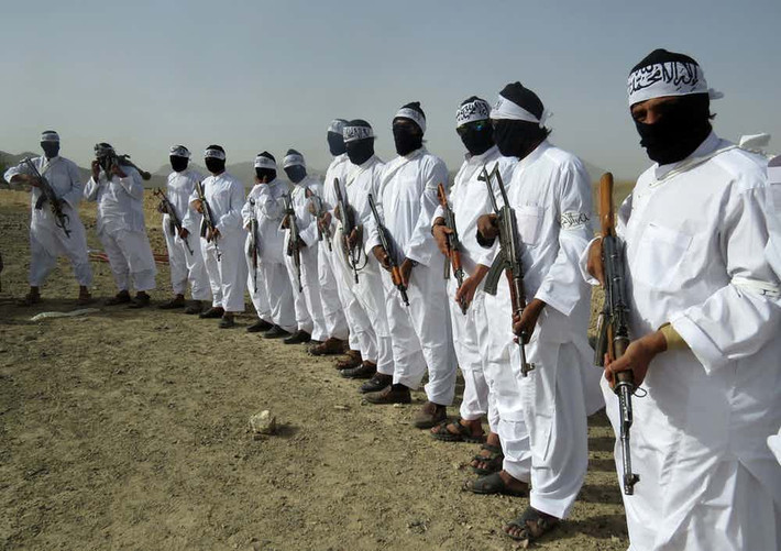 Phiến quân Taliban được biết đến là những kẻ ủng hộ trùm khủng bố Osama Bin Laden cũng như mạng lưới khủng bố al-Qaeda. (Nguồn ảnh: The Richest)