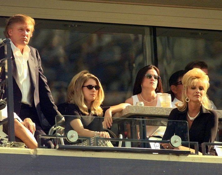 Ivanka theo học tại Trường Đại học Pennsylvania và tốt nghiệp với tấm bằng kinh tế năm 2004.