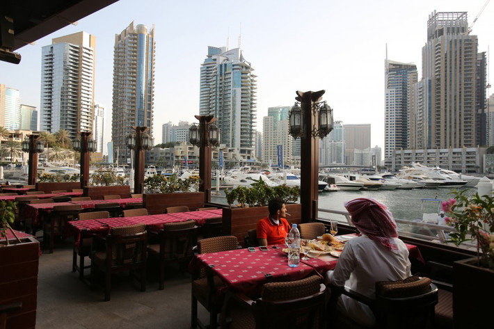 Dubai được cho sẽ là thành phố đầu tiên ở Trung Đông được trao tặng sao Michelin. Tuy nhiên, hiện chưa rõ nhà hàng nào có thể nhận được vinh dự này.