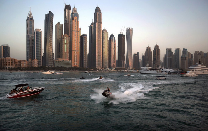 Các hoạt động như đi xuồng máy ở Dubai khá phổ biến.