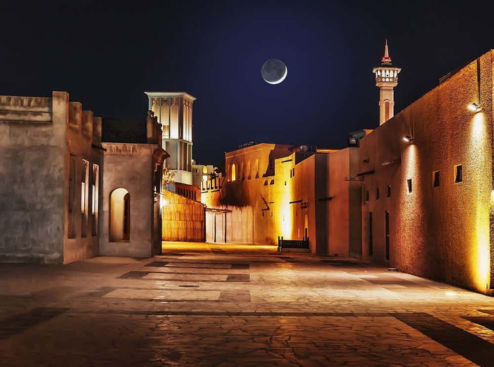 Khu phố cổ Bastakiya ở Dubai thuộc Các Tiểu vương quốc Ả-rập Thống nhất (UAE) được xây dựng từ đầu thế kỷ 19, với những tòa nhà cổ kính màu vàng.