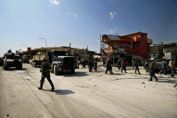 Cảnh sát Iraq tập trung tại một địa điểm ở thành phố Mosul.