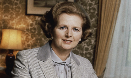 Thành tựu chủ yếu được ghi nhận của Thủ tướng Magaret Thatcher đó là trong lĩnh vực kinh tế. Trong nhiệm kỳ đầu tiên của mình, bà đã đưa ra nhiều biện pháp nhằm chấm dứt việc chính phủ can thiệp quá mức vào nền kinh tế như tư nhân hóa các doanh nghiệp nhà nước, giảm chi phí cho các dịch vụ y tế và nhà ở, thực hiện chính sách nhằm cân bằng ngân sách và kiềm chế lạm phát,... Ảnh: AP.