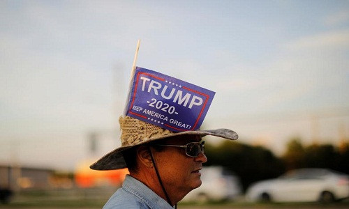 Trước đó, trong bài phát biểu dài hơn 1 giờ đồng hồ hôm 18/6, Tổng thống Donald Trump đã nhắc lại các điểm chính trong chiến dịch tranh cử hồi năm 2016, chỉ trích tình trạng nhập cư trái phép và các hãng tin giả,...