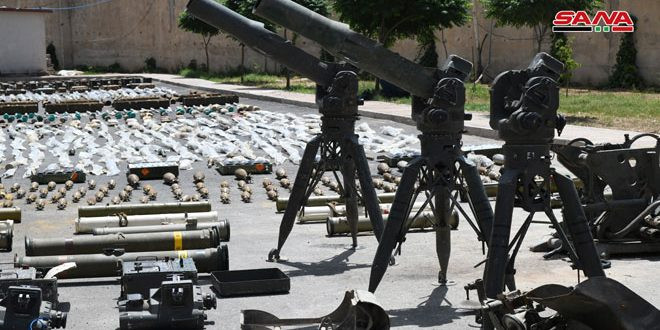"Kho vũ khí này bao gồm hàng trăm nghìn viên đạn súng máy, trong đó có một phần do Israel sản xuất, súng máy 12,7 mm, 14,5 mm và 23 mm, cùng nhiều loại tên lửa chống tăng, trong đó có tên lửa TOW do Mỹ chế tạo", một nguồn tin Syria cho hay. Ảnh: SANA.