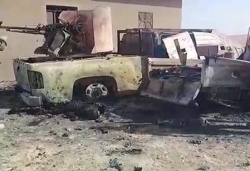 Ngoài ra, nhóm khủng bố này còn chiếm một xe quân sự của lực lượng chính phủ Damascus trong cuộc đột kích ở phía tây al-Sukhnah, và sát hại 4 binh sĩ Syria ở đó. Ảnh: AMN.