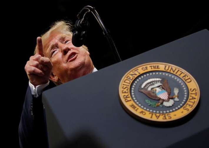 Tuyên bố của Tổng thống Trump được đưa ra trong chiến dịch vận động tranh cử tại hội trường 20.000 chỗ ngồi ở Orlando, bang Florida. Được biết, Florida là một trong những bang chiến trường chủ chốt trong các cuộc bầu cử ở Mỹ.