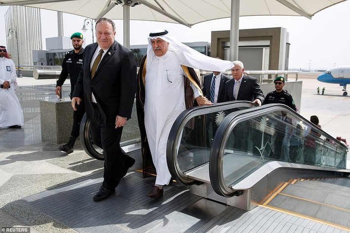 Sau Saudi Arabia, Ngoại trưởng Pompeo sẽ tới các quốc gia Vùng Vịnh khác để thảo luận về cuộc khủng hoảng ngày càng sâu sắc trong khu vực sau vụ 3 tàu chở dầu bị tấn công trên Vịnh Oman và Iran bắn hạ máy bay không người lái của Mỹ tuần trước.
