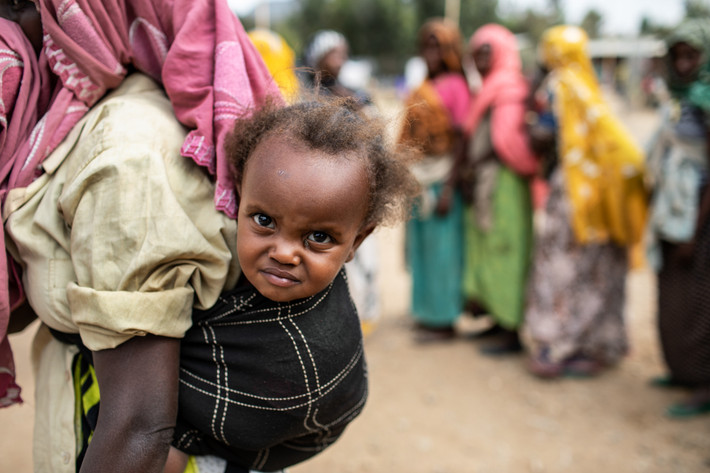 Theo Tổ chức Y tế Thế giới, hạn hán xảy ra tại các nước đang phát triển như Ethiopia ảnh hưởng lớn đến sức khoẻ của phụ nữ và trẻ em do tình trạng thiếu thực phẩm và nước sạch.