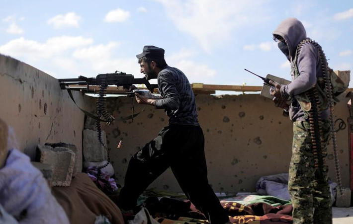 Theo hãng thông tấn Reuters, lực lượng SDF đã mở cuộc tấn công cuối cùng nhằm vào Baghouz - thành trì còn lại của phiến quân IS ở Đông Syria. (Nguồn ảnh: Reuters)