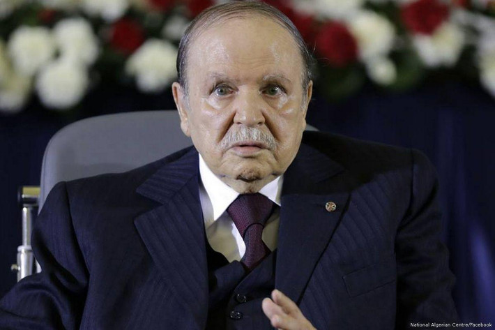 Tháng 4/1999, ông Abdelaziz Bouteflika được bầu làm Tổng thống Algeria. Ông kiêm cả chức vụ Bộ trưởng Quốc phòng Algeria từ tháng 5/2003 đến nay. Ảnh: MEM.