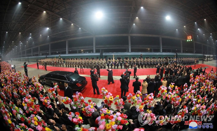"Chủ tịch Kim Jong-un đã trở về nhà vào hôm Thứ Ba, kết thúc thành công chuyến thăm hữu nghị tại Việt Nam", KCNA đưa tin. Ảnh: Yonhap.