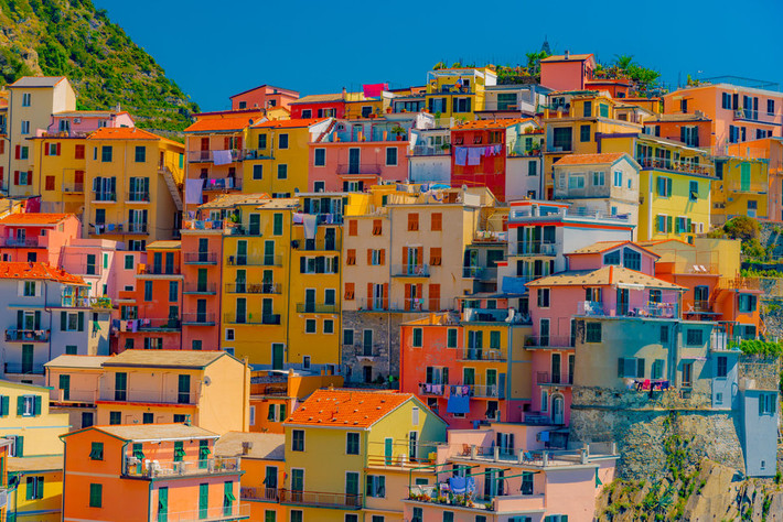 Ngôi làng Corniglia không khác gì một bức tranh đầy màu sắc.