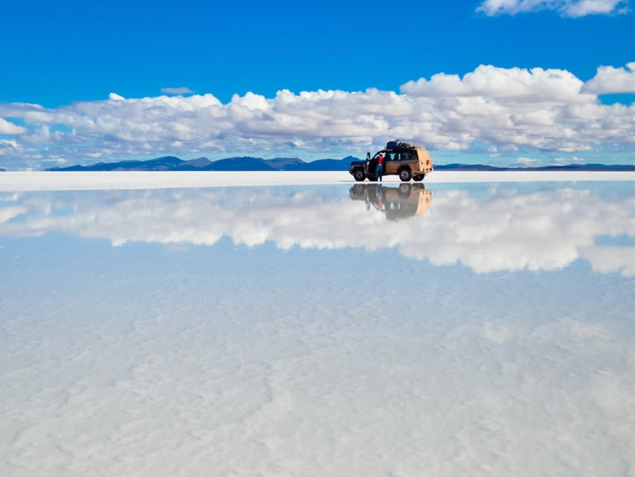 Salar de Uyuni ở Bolivia là cánh đồng muối lớn nhất thế giới.