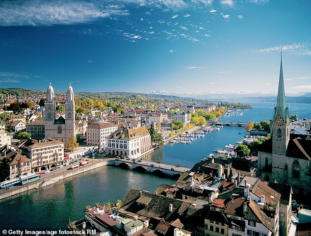 Đứng ở vị trí thứ hai trong bảng xếp hạng thành phố đáng sống nhất năm 2019 của Mercer là Zurich, Thuỵ Sĩ. Hệ thống xe điện tiện lợi là một trong những yếu tố quan trọng giúp thành phố Zurich "ghi điểm". Ảnh: Getty.