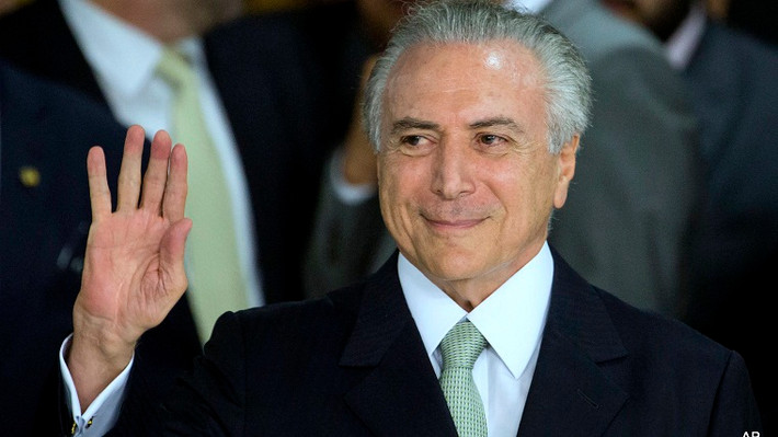 Trong khi đó, các Công tố viên Brazil nói rằng ông Temer là người đứng đầu một tổ chức đã chiếm dụng 471 triệu USD từ kế hoạch xây dựng nhà máy năng lượng hạt nhân Angra ở thành phố Rio de Janeiro. Ảnh: AP.