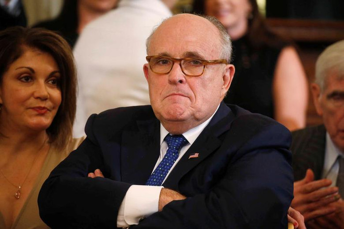 Ông Rudy Giuliani, cựu Thị trưởng New York và là ứng viên Tổng thống của Đảng Cộng hòa năm 2008, là luật sư riêng của Tổng thống Trump từ tháng 4/2018.