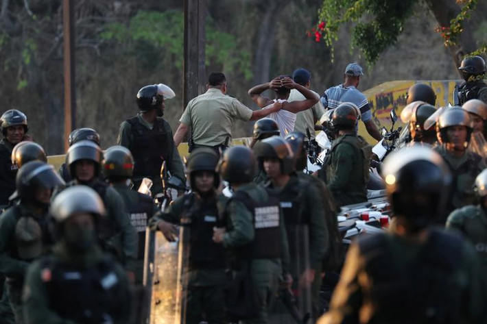 Đông đảo lực lượng an ninh được triển khai trên đường phố Caracas ngày 10/3.