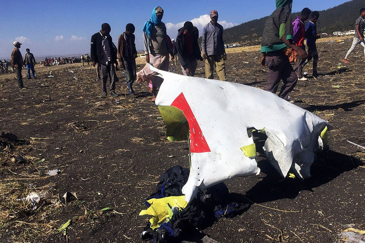 Chỉ hơn 4 tháng sau thảm kịch máy bay rơi ở Indonesia, ngày 10/3 vừa qua, một chiếc Boeing 737 MAX 8 của hãng Ethiopian Airlines lại gặp nạn, khiến 157 hành khách và phi hành đoàn thiệt mạng. Ảnh: ABS-CBN News.
