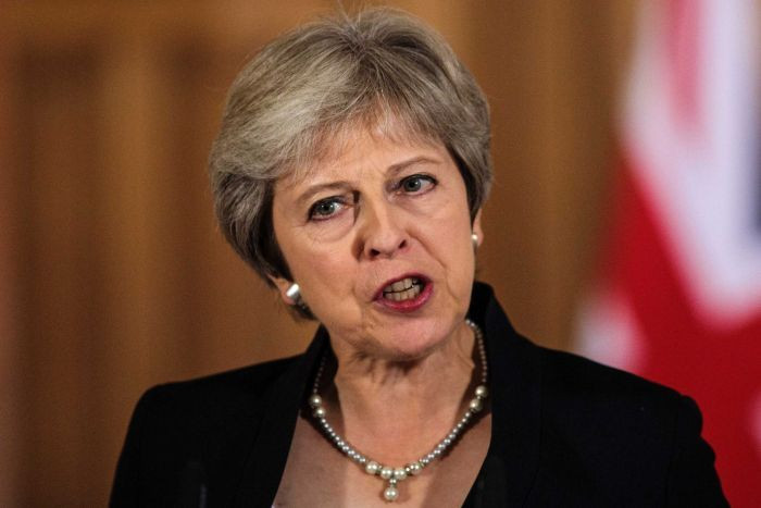 Sau khi cựu Thủ tướng Cameron từ chức, bà May đã chiến thắng một cuộc bầu cử lãnh đạo vào tháng 7/2016, trở thành nữ Thủ tướng thứ hai của nước Anh sau Margaret Thatcher. Bà cũng là lãnh đạo của Đảng Bảo thủ từ tháng 7/2016. Ảnh: ABC.