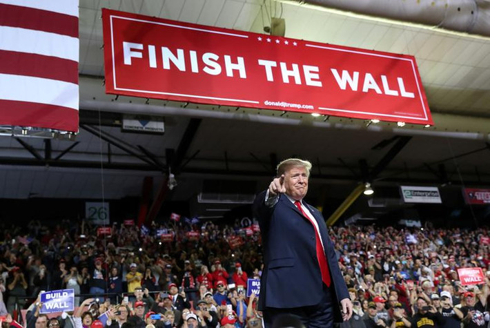 Tổng thống Mỹ Donald Trump phát biểu trong cuộc vận động tranh cử ở El Paso, bang Texas, ngày 11/2.