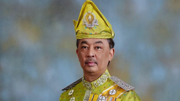 Quốc vương Malaysia được bầu chọn từ các Sultan của 9 bang hồi giáo trên Bán đảo Mã Lai. 9 tiểu vương đứng đầu 9 bang Hồi giáo của Malaysia thay phiên nhau nắm giữ ngai vàng. Vua Malaysia cũng chủ yếu có vai trò về nghi lễ, quyền hạn thật sự nằm trong tay Hội đồng Bộ trưởng Liên Bang, đứng đầu là Thủ tướng. Ảnh: MSN.