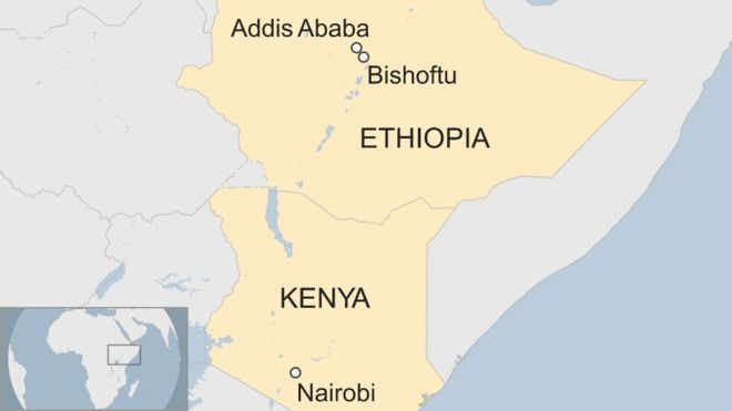 Một máy bay Boeing 737 MAX 8 của hãng hàng không Ethiopian Airlines khởi hành từ sân bay quốc tế Bole ở Addis Ababa (Ethiopia) lúc 8h38 ngày 10/3 (giờ địa phương) với điểm đến là Nairobi, thủ đô của Kenya. Tuy nhiên, chiếc phi cơ đã mất liên lạc với đài kiểm soát không lưu chỉ 6 phút sau khi cất cánh. Ảnh: BBC.