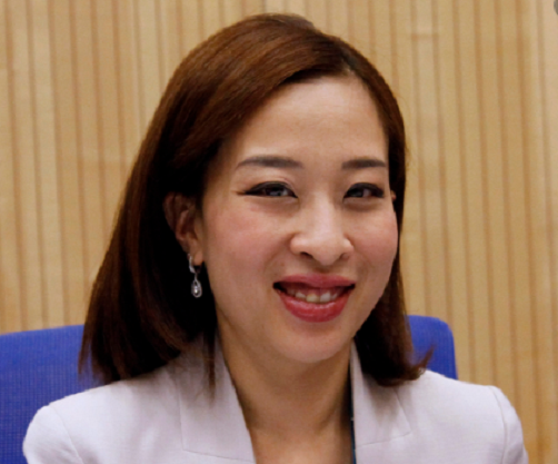 Công chúa Bajrakitiyabha nhận bằng cử nhân Luật của trường Đại học Thammasat và bằng Thạc sĩ về Quan hệ Quốc tế của trường Đại học Sukhothai Thammatirat (Thái Lan) năm 2000. Ảnh: CBS News.